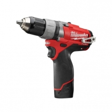 Аккумуляторная дрель-шуруповерт Milwaukee M12 CDD-202C FUEL Аккумуляторная дрель-шуруповерт Milwaukee M12 CDD-202C FUEL